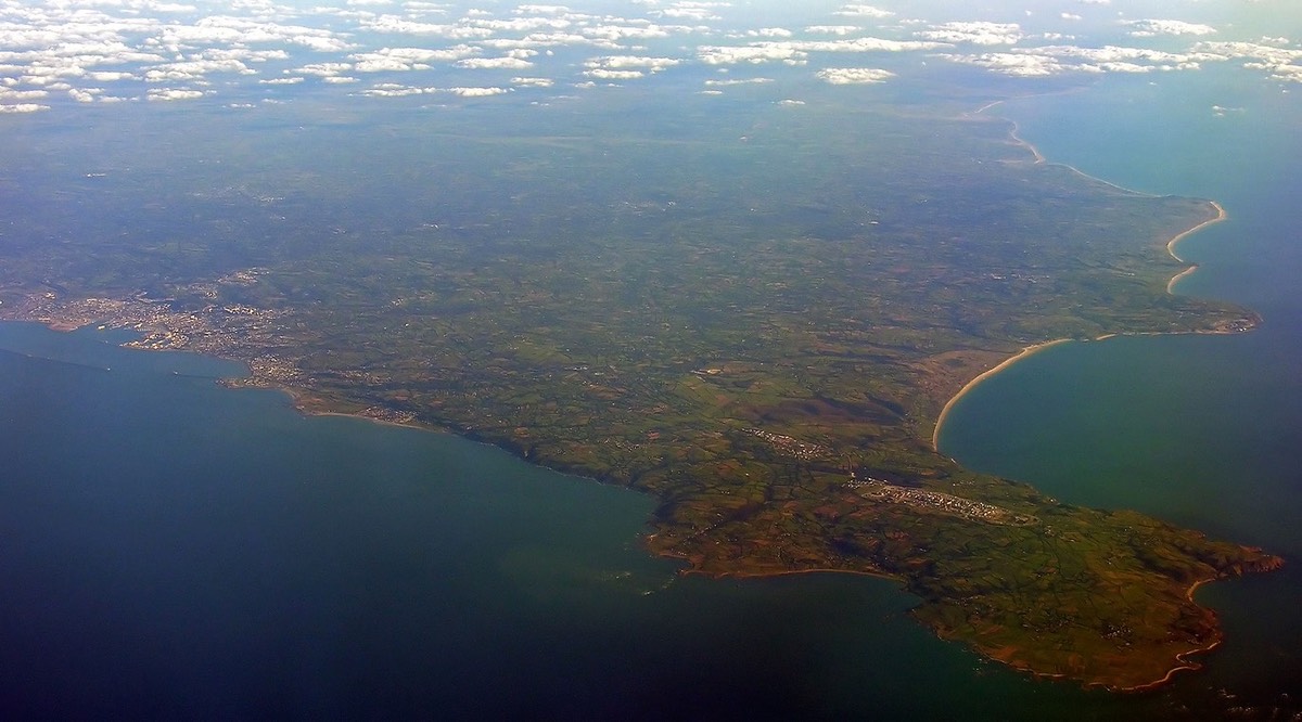 cherbourg_peninsula_france__med_hr